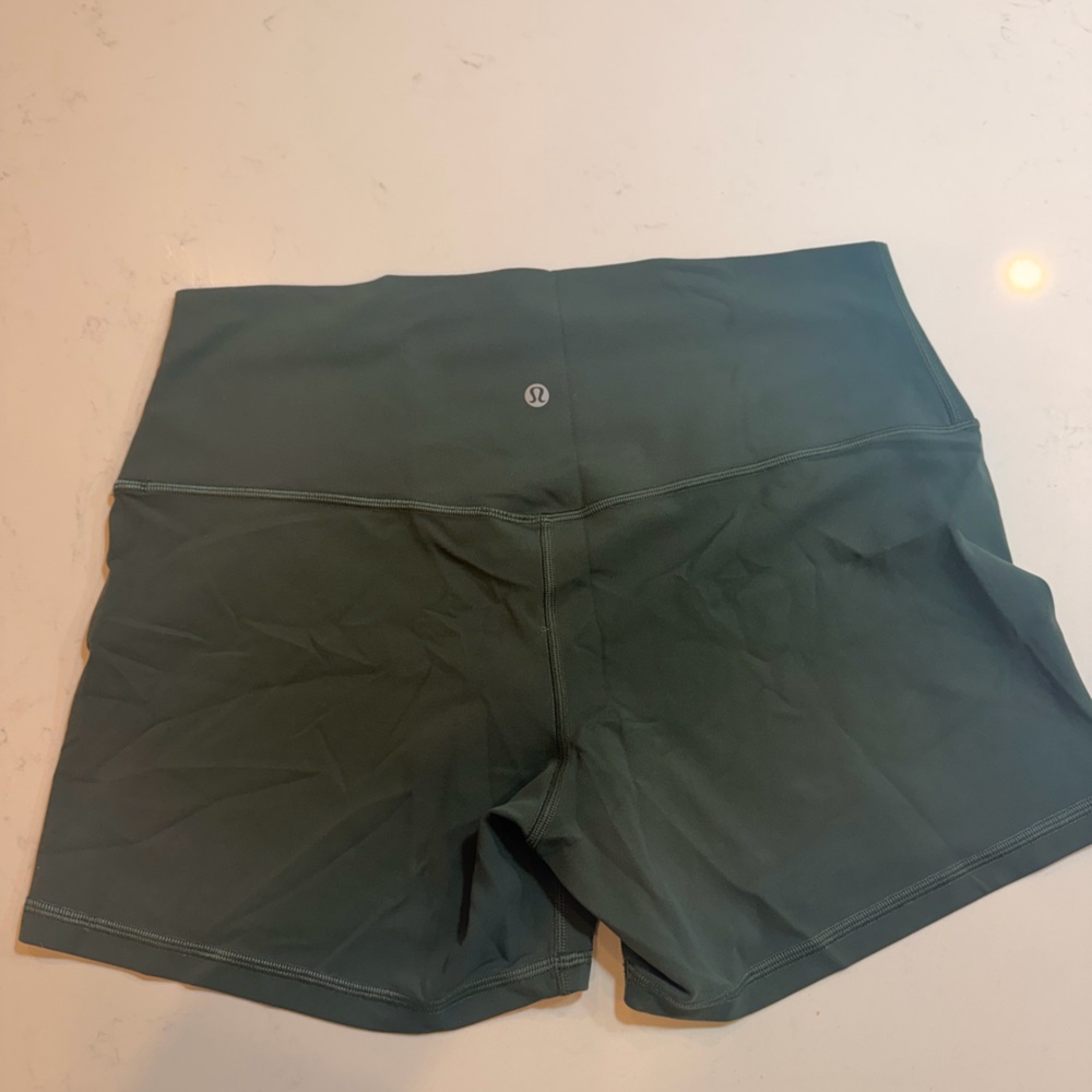 lululemon Align™ High-Rise
Short size 14